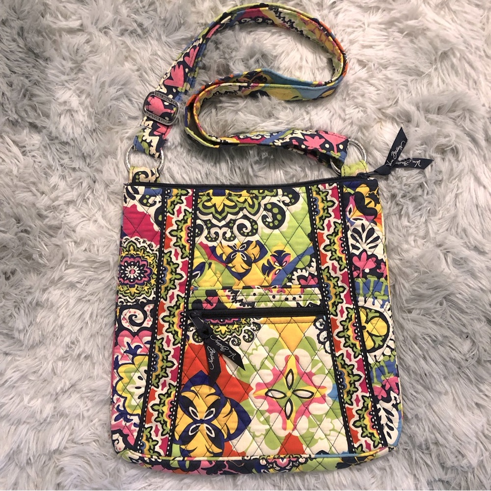 Vera Bradley Crossbody Hipster Multicolored pattern.